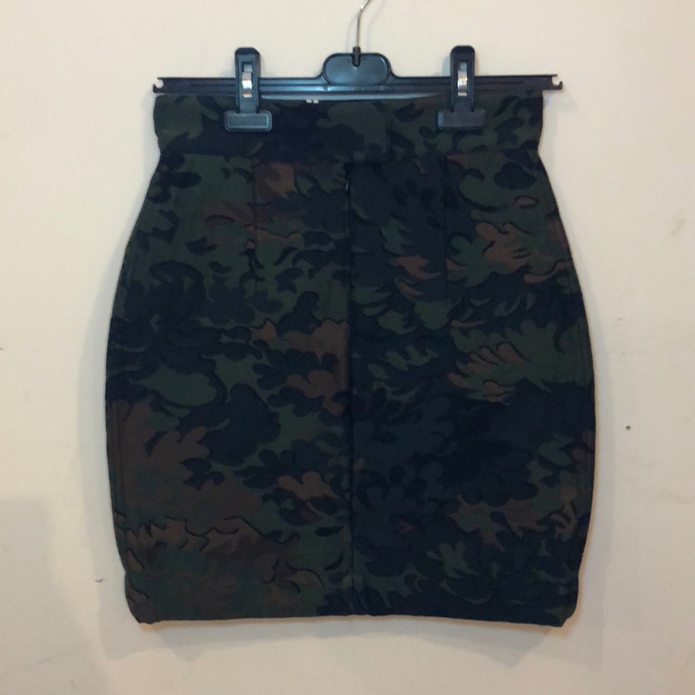 Ports woven mini skirt.